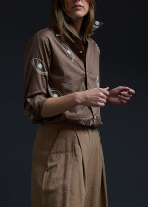 Peanut Eyes Embroidery Gathered Hem Shirt