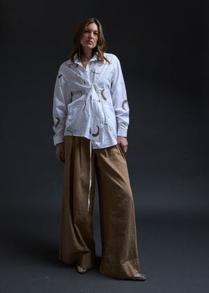White Eyes Embroidery Long Shirt