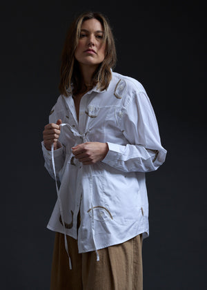 White Eyes Embroidery Long Shirt
