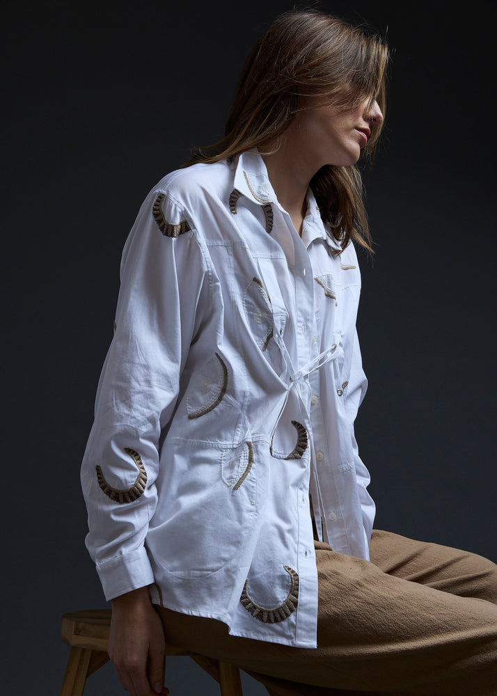 White Eyes Embroidery Long Shirt