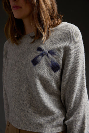 Sesame Bow Embroidery Sweater